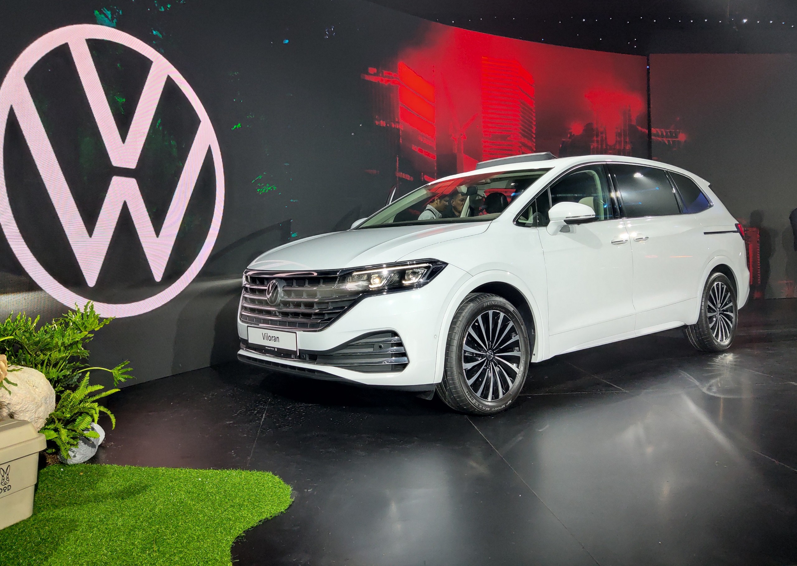Cơ hội nào cho MPV Volkswagen Viloran Luxury 2024 giá 2,188 tỷ tại Việt Nam
