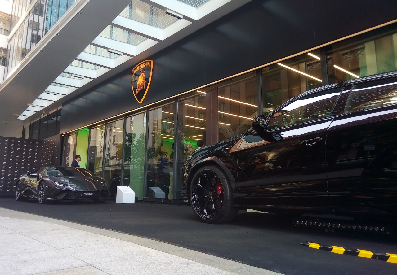 Tìm hiểu gu chơi siêu xe tại showroom chính hãng Lamborghini ở TP.HCM
